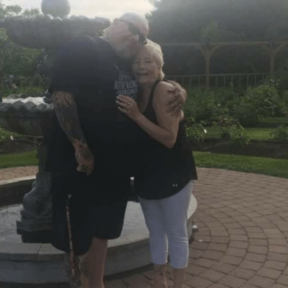 Hi fellow poshers 👋 - Picture 4 of 6